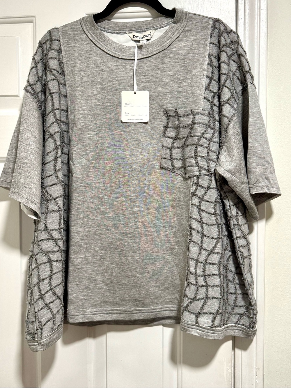 NWT DAVI & DANI Heather Gray Embellished Short Sleeve Pullover Top